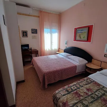Hotel Primavera Sul Mare 3*